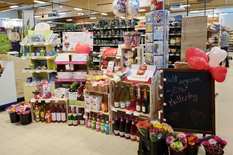Aufsteller in unserem Markt zu Muttertag